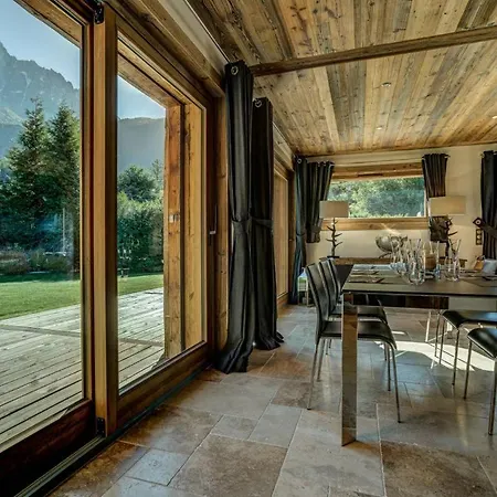 Stunning Luxury Chalet In With Incredible Views Of The Mont Blanc Villa